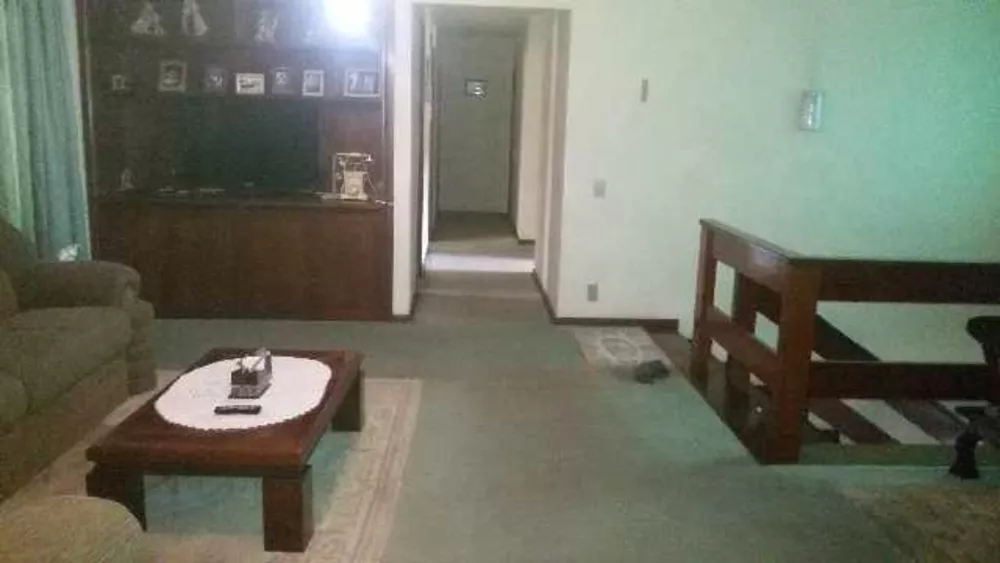 Sobrado à venda com 5 quartos, 353m² - Foto 3