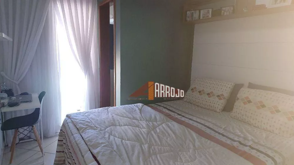 Sobrado à venda com 2 quartos, 56m² - Foto 1