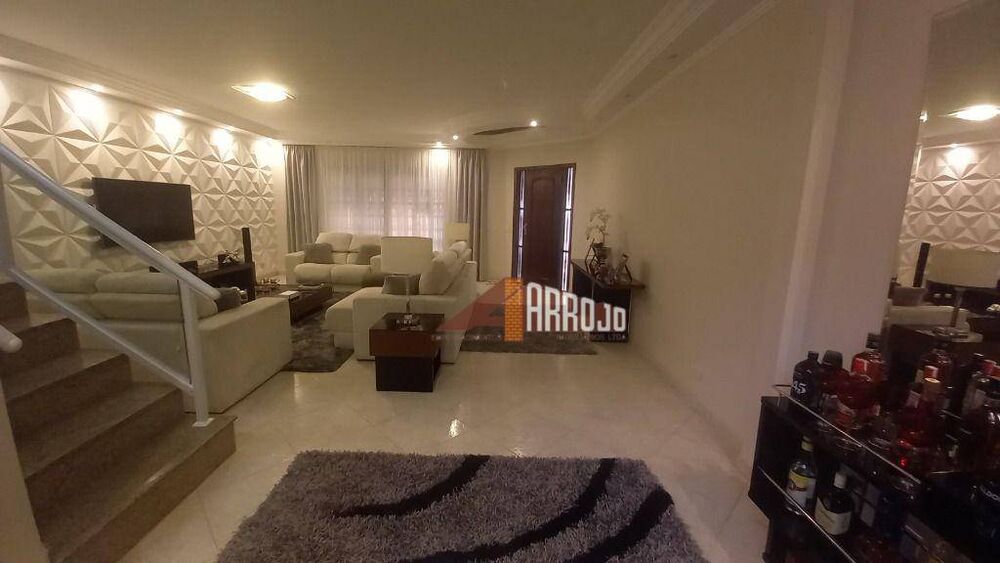 Sobrado, 4 quartos, 480 m² - Foto 1