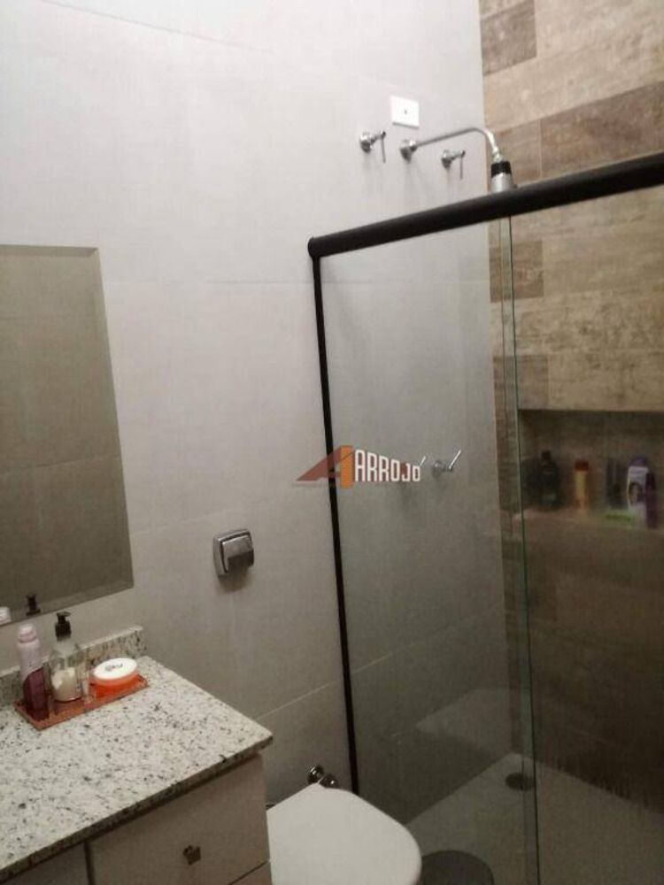 Casa, 3 quartos, 220 m² - Foto 1