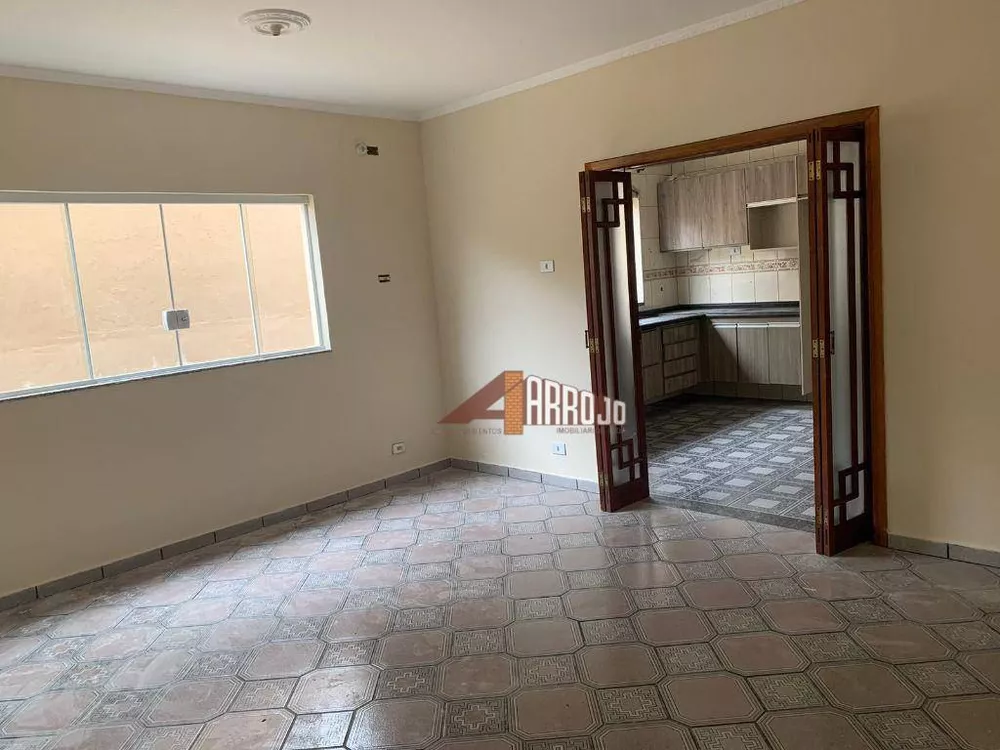 Sobrado à venda com 3 quartos, 280m² - Foto 2