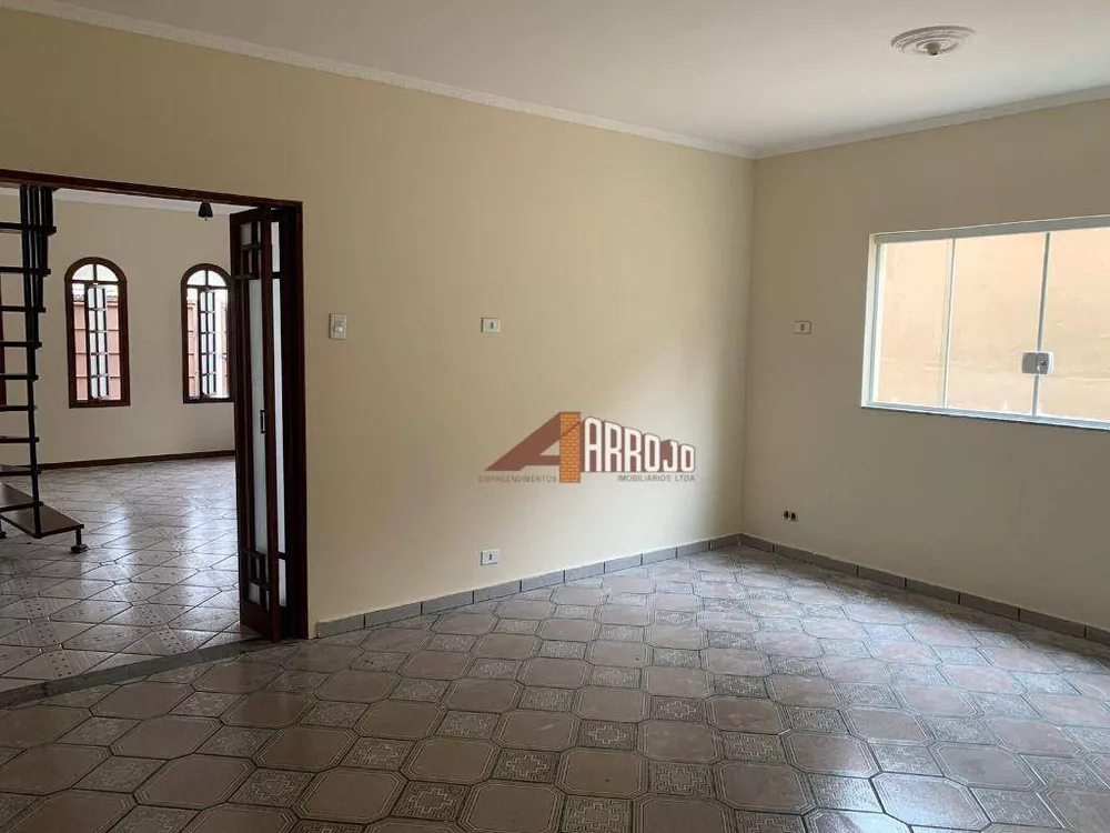 Sobrado à venda com 3 quartos, 280m² - Foto 4