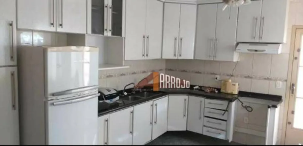 Sobrado, 3 quartos, 200 m² - Foto 4