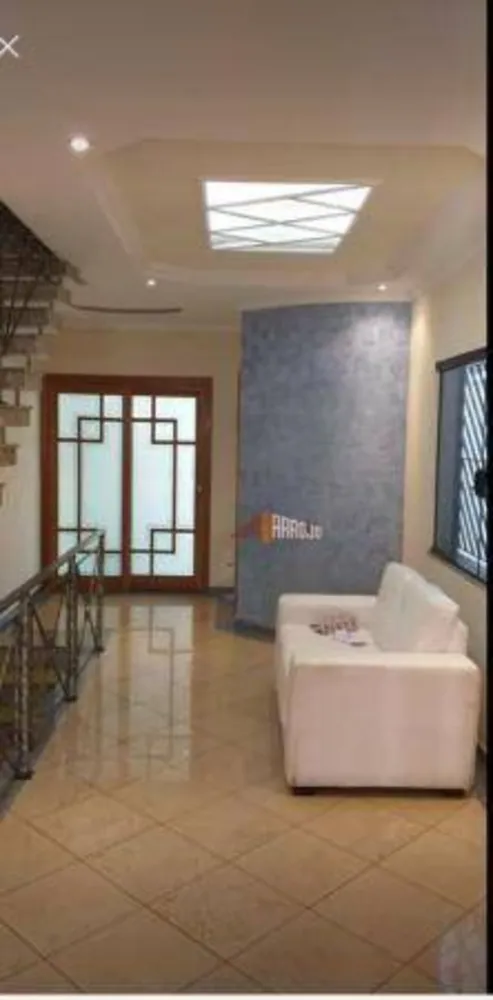 Sobrado, 3 quartos, 200 m² - Foto 1