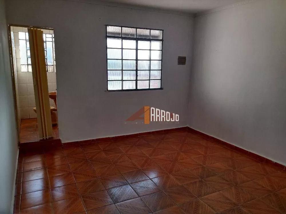 Casa para alugar com 1 quarto, 40m² - Foto 3