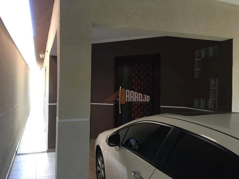 Sobrado, 3 quartos, 200 m² - Foto 2