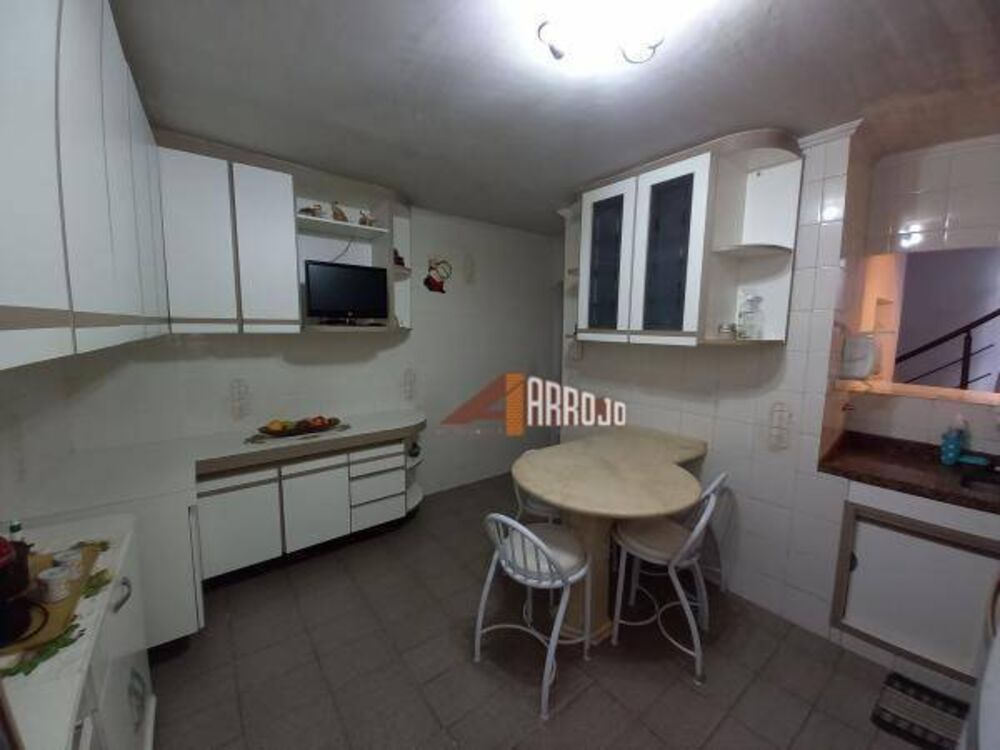 Sobrado, 2 quartos, 130 m² - Foto 1