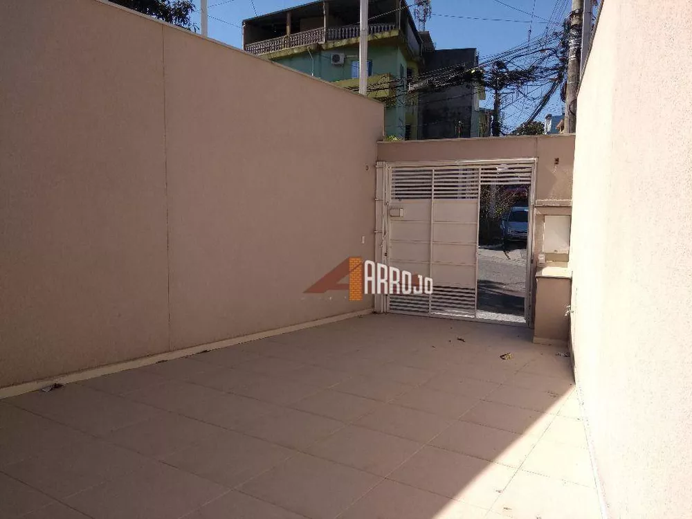 Sobrado à venda com 3 quartos, 140m² - Foto 2