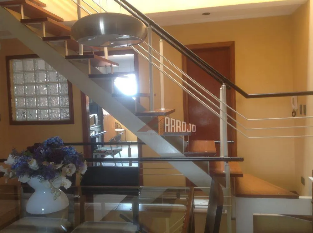 Sobrado, 2 quartos, 165 m² - Foto 1