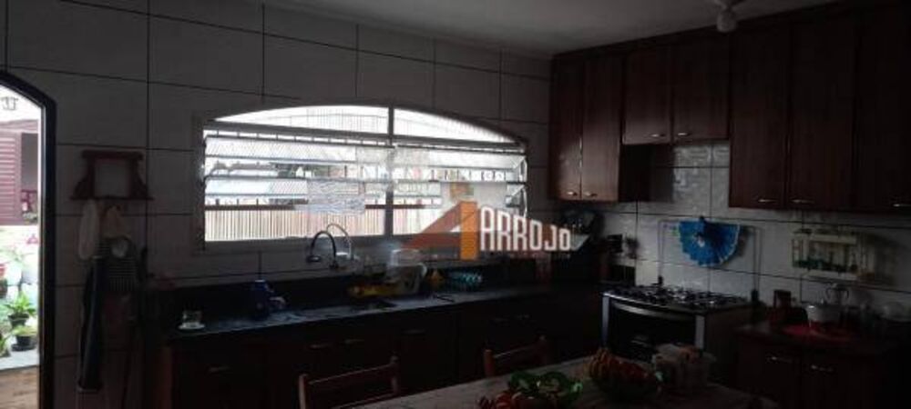 Sobrado, 3 quartos, 243 m² - Foto 2