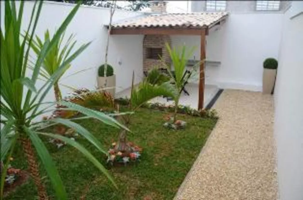 Sobrado à venda com 2 quartos, 110m² - Foto 1