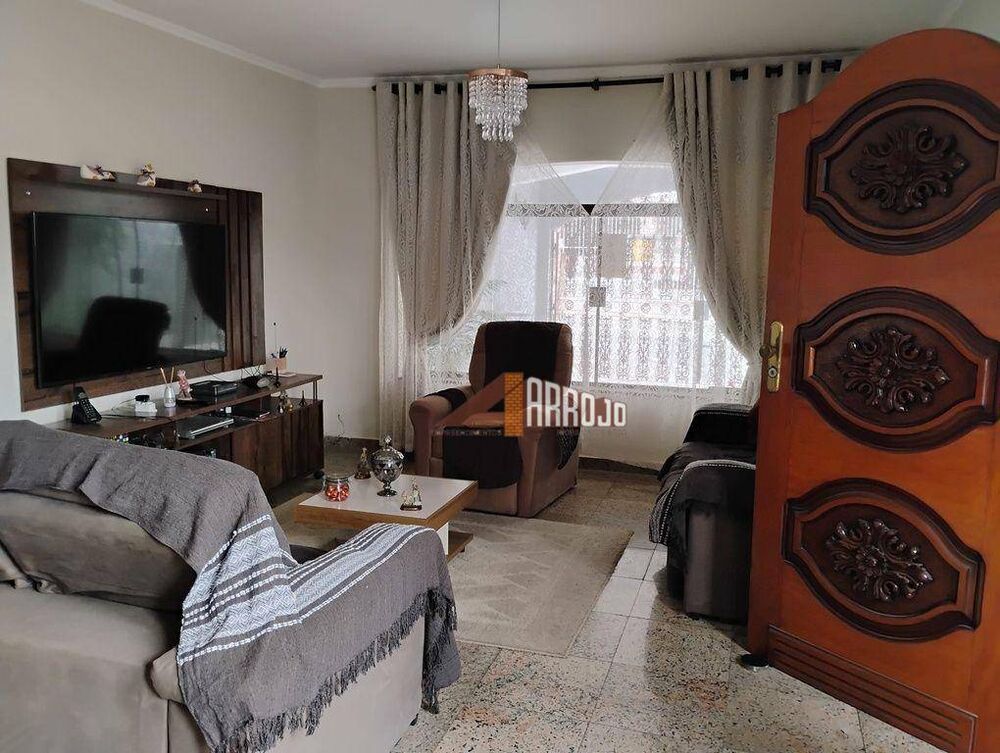 Sobrado, 3 quartos, 244 m² - Foto 1
