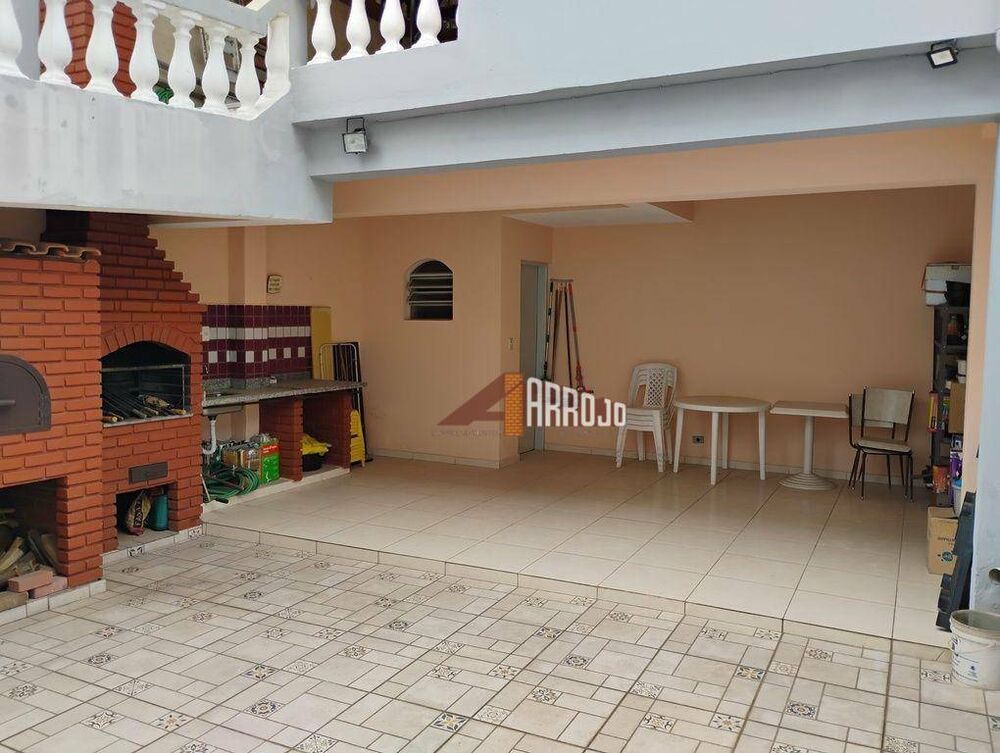Sobrado, 3 quartos, 244 m² - Foto 4