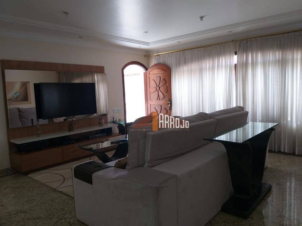 Casa, 3 quartos, 227 m² - Foto 4