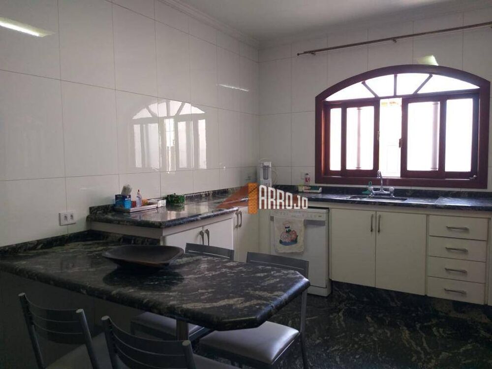 Casa, 3 quartos, 227 m² - Foto 12