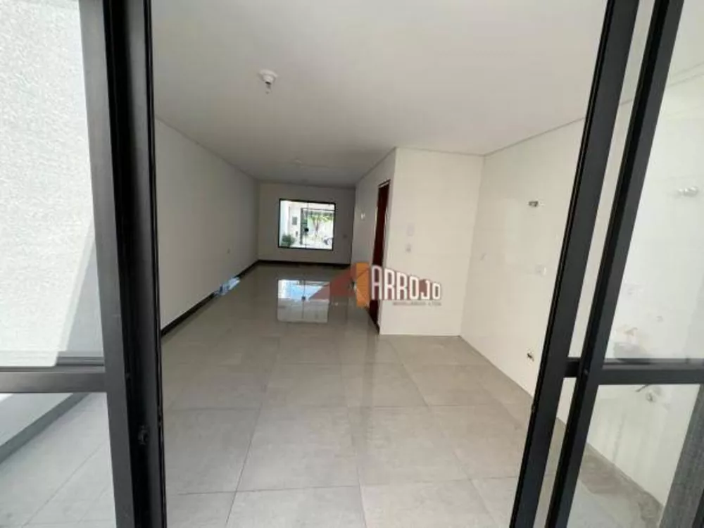 Sobrado à venda com 3 quartos, 120m² - Foto 3