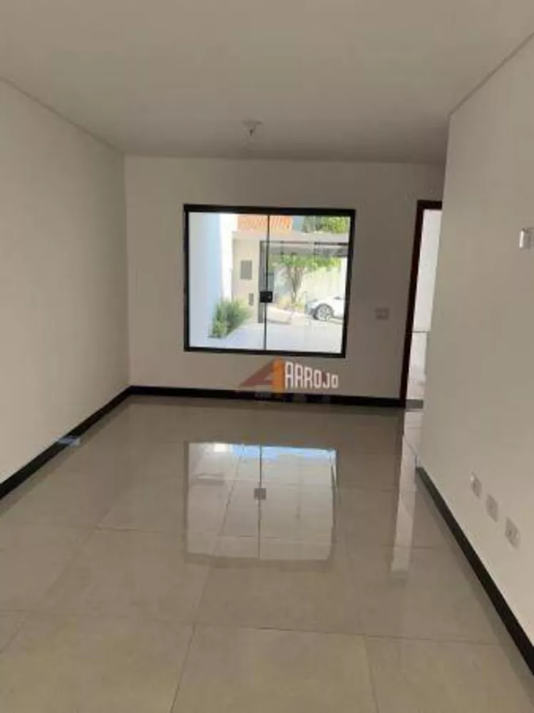 Sobrado à venda com 3 quartos, 120m² - Foto 1