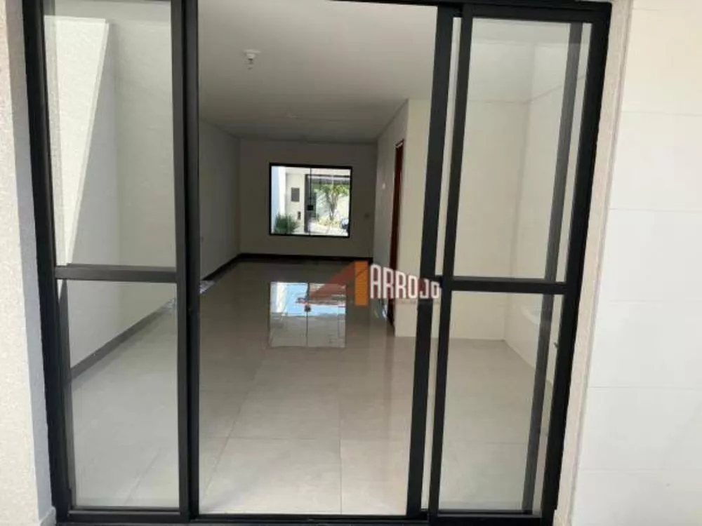 Sobrado à venda com 3 quartos, 120m² - Foto 4