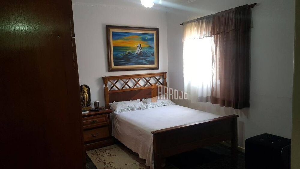 Sobrado, 4 quartos, 250 m² - Foto 1