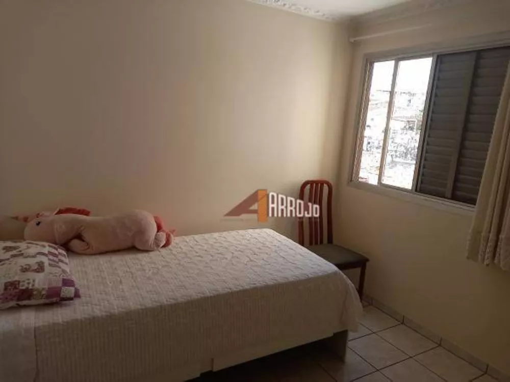 Apartamento à venda com 3 quartos, 70m² - Foto 4