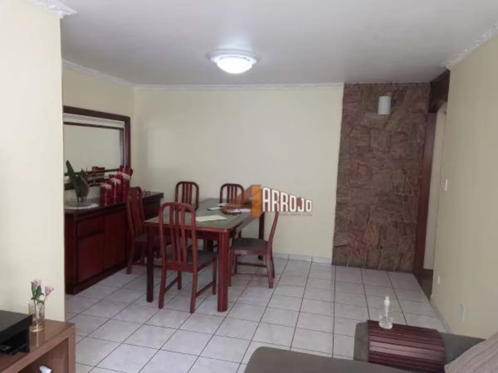 Apartamento à venda com 3 quartos, 70m² - Foto 2