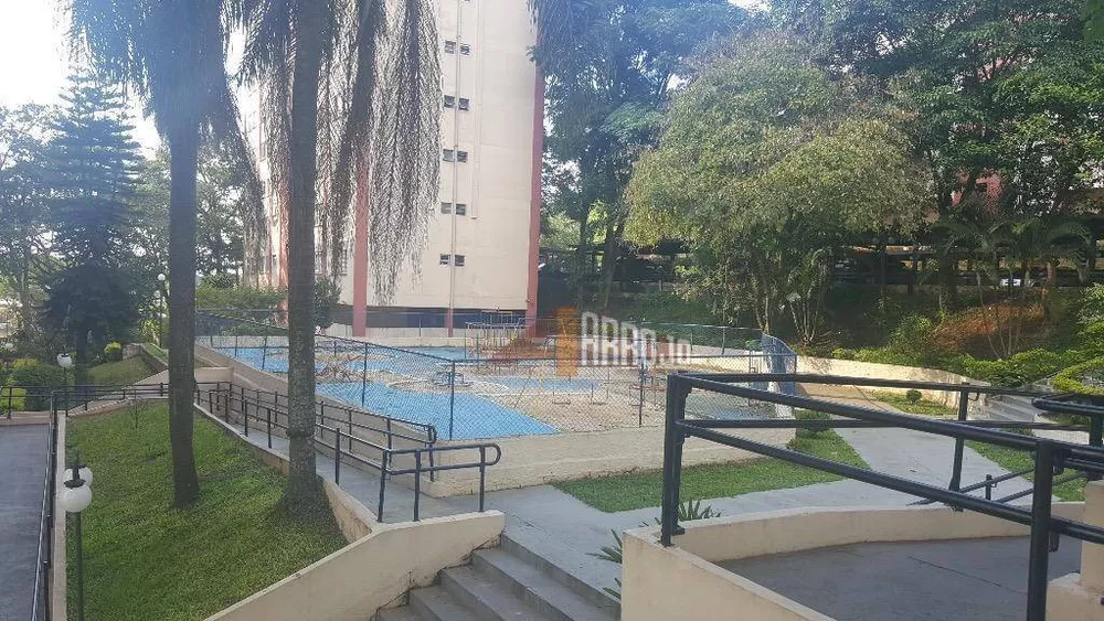 Apartamento à venda com 2 quartos, 67m² - Foto 2