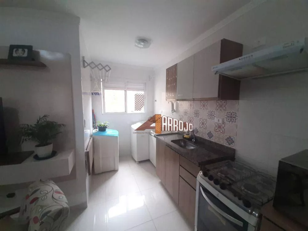 Apartamento à venda com 2 quartos, 38m² - Foto 4