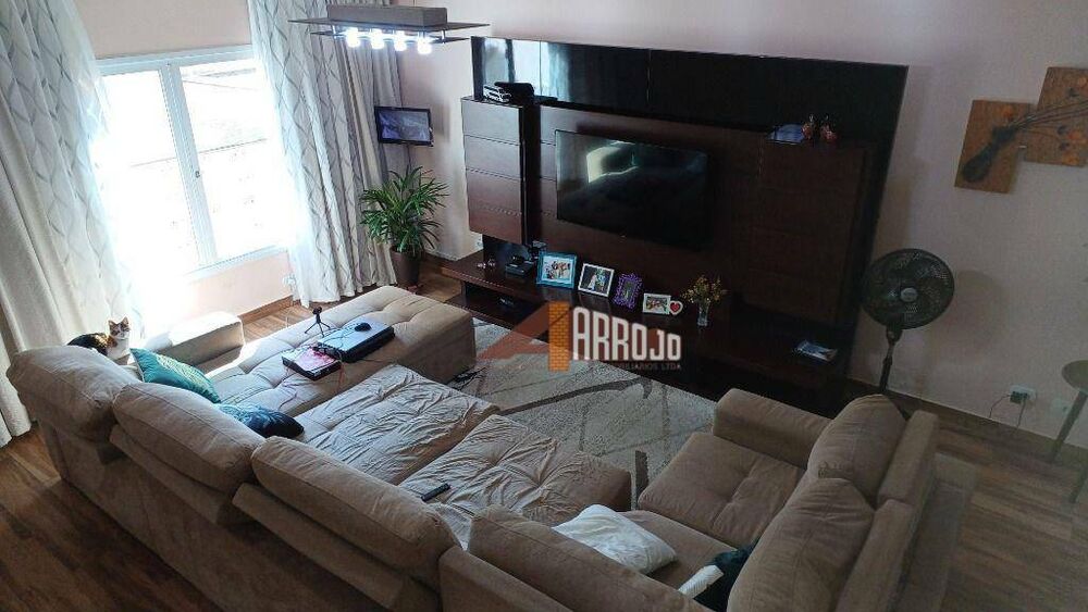 Sobrado, 4 quartos, 176 m² - Foto 1