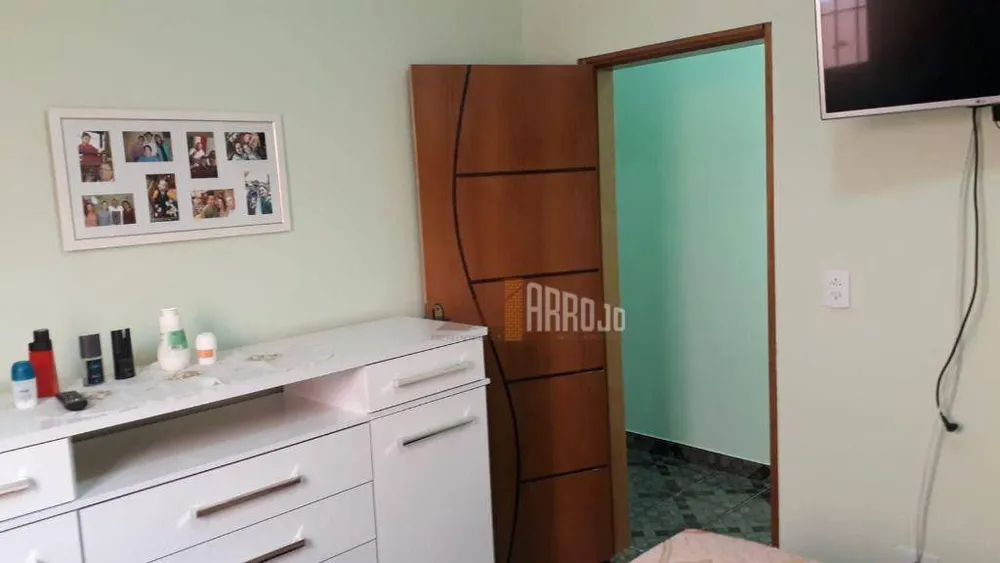 Casa, 4 quartos, 130 m² - Foto 1