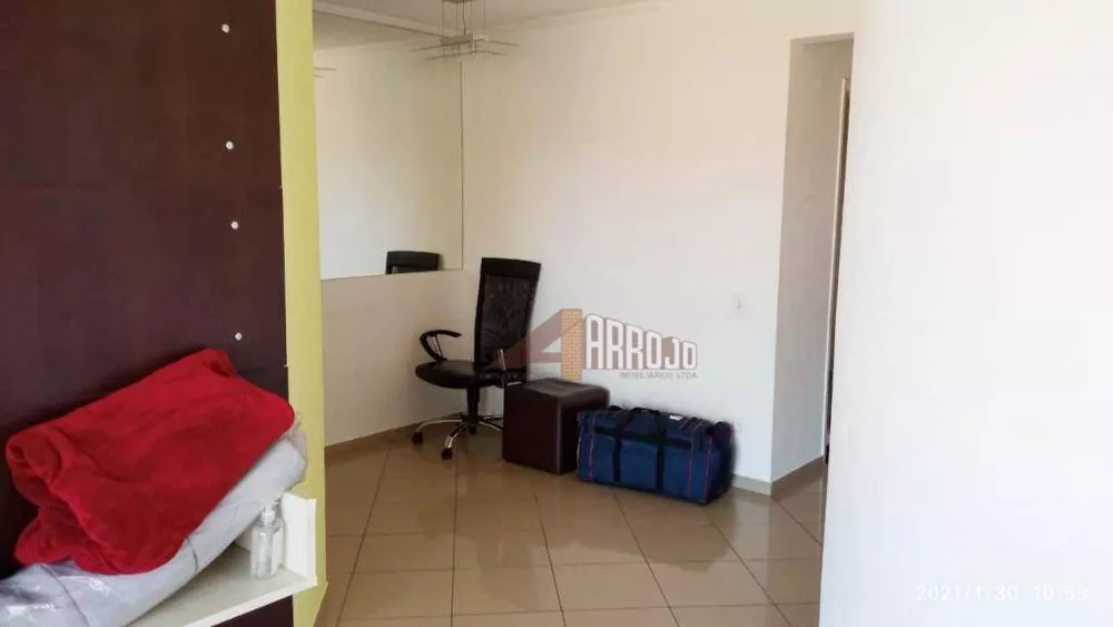 Apartamento à venda com 2 quartos, 56m² - Foto 2