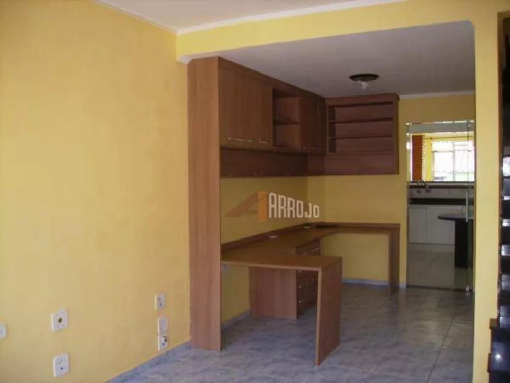 Sobrado à venda com 2 quartos, 138m² - Foto 4