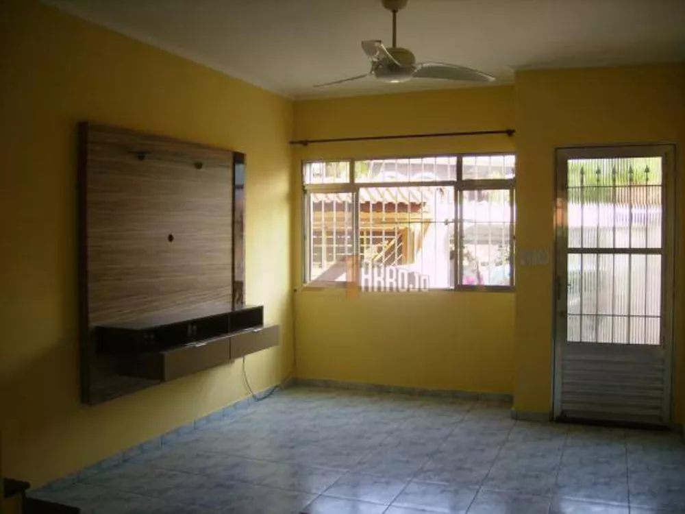 Sobrado à venda com 2 quartos, 138m² - Foto 1