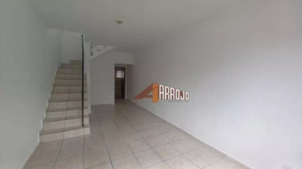 Sobrado à venda com 3 quartos, 124m² - Foto 4