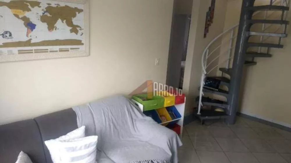 Apartamento à venda com 2 quartos, 100m² - Foto 3