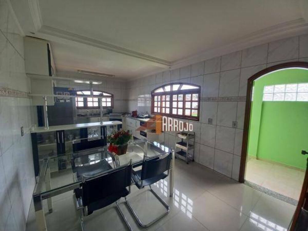 Sobrado, 3 quartos, 196 m² - Foto 3