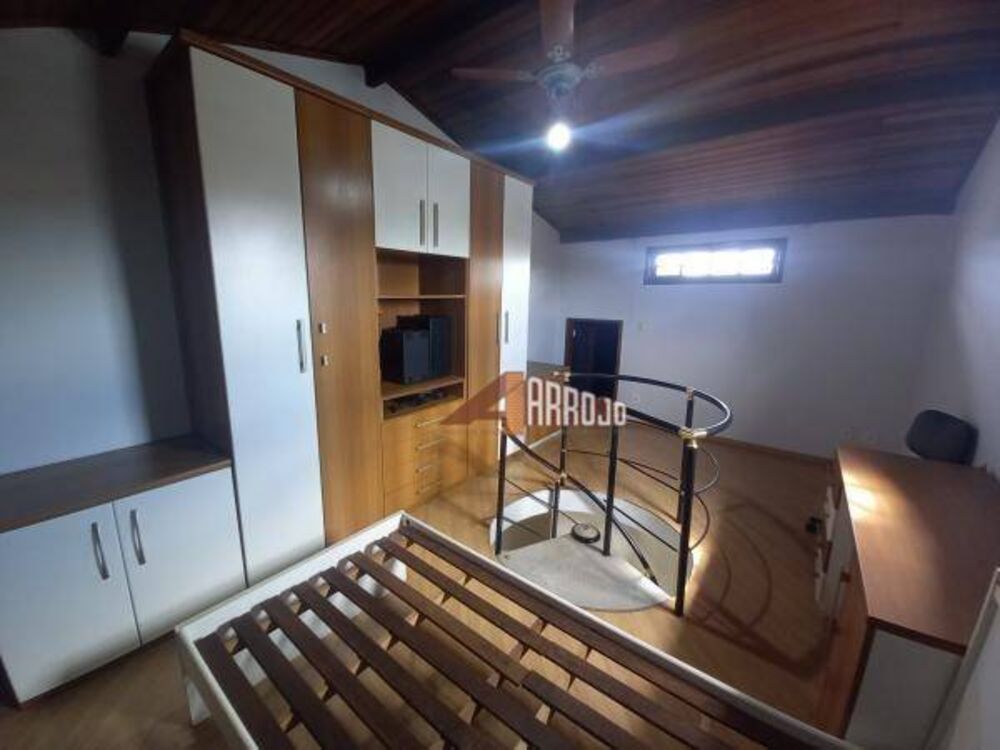 Sobrado, 3 quartos, 196 m² - Foto 2