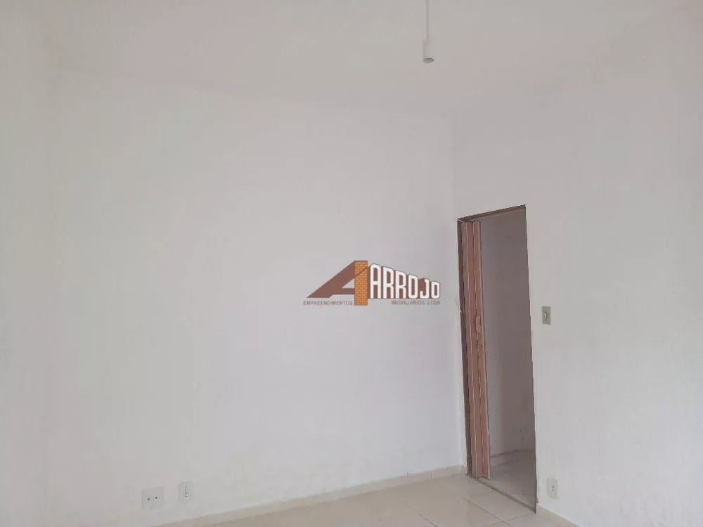 Casa para alugar com 1 quarto, 32m² - Foto 3