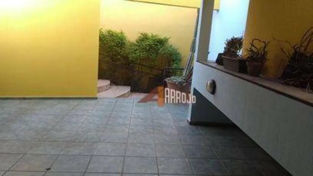 Sobrado, 3 quartos, 210 m² - Foto 2