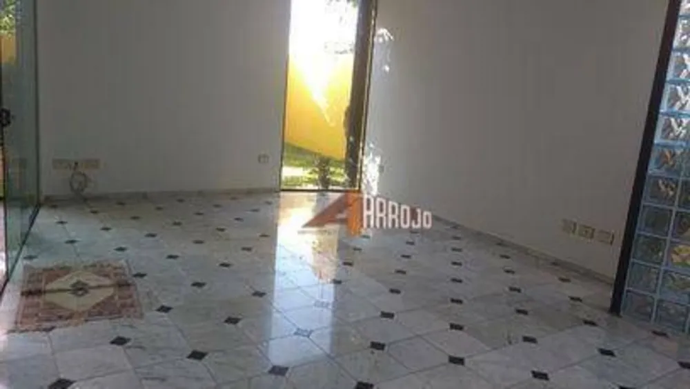Sobrado, 3 quartos, 210 m² - Foto 1