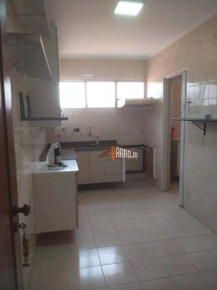 Apartamento à venda com 3 quartos, 77m² - Foto 1