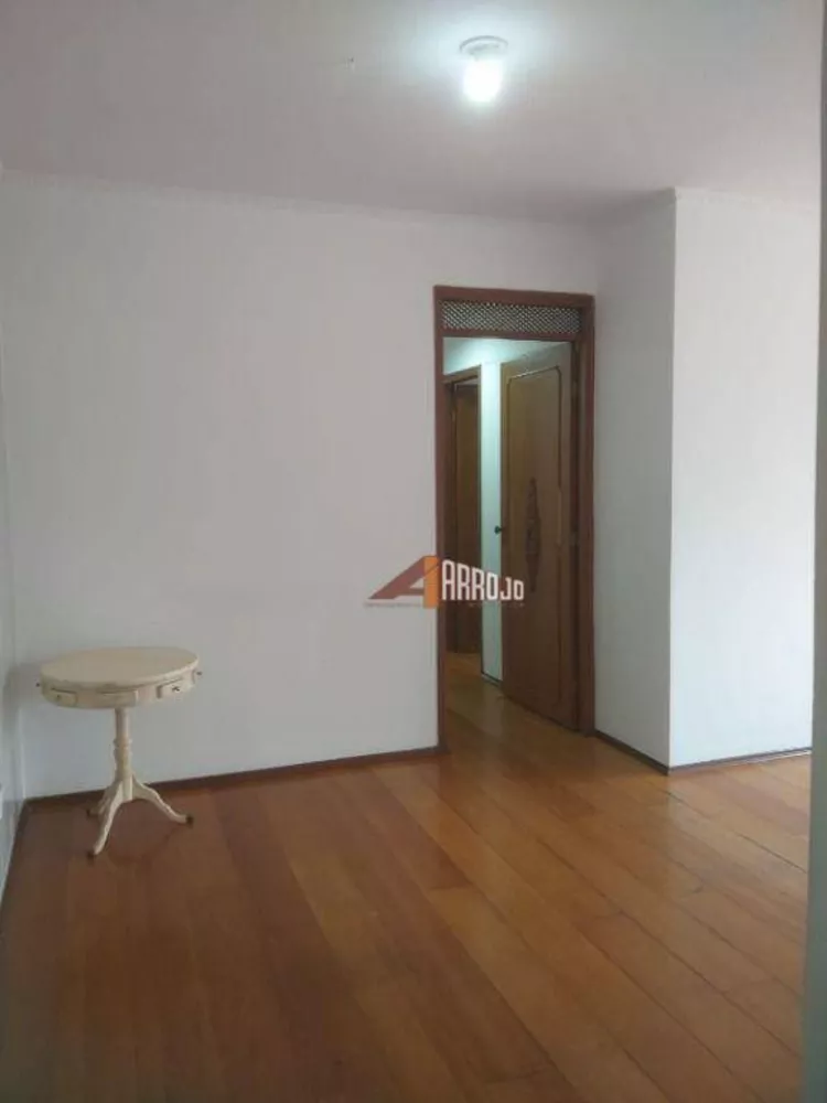 Apartamento à venda com 3 quartos, 77m² - Foto 3