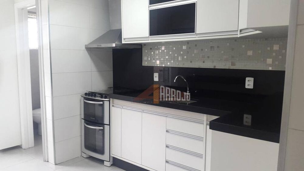 Apartamento à venda com 3 quartos, 70m² - Foto 1
