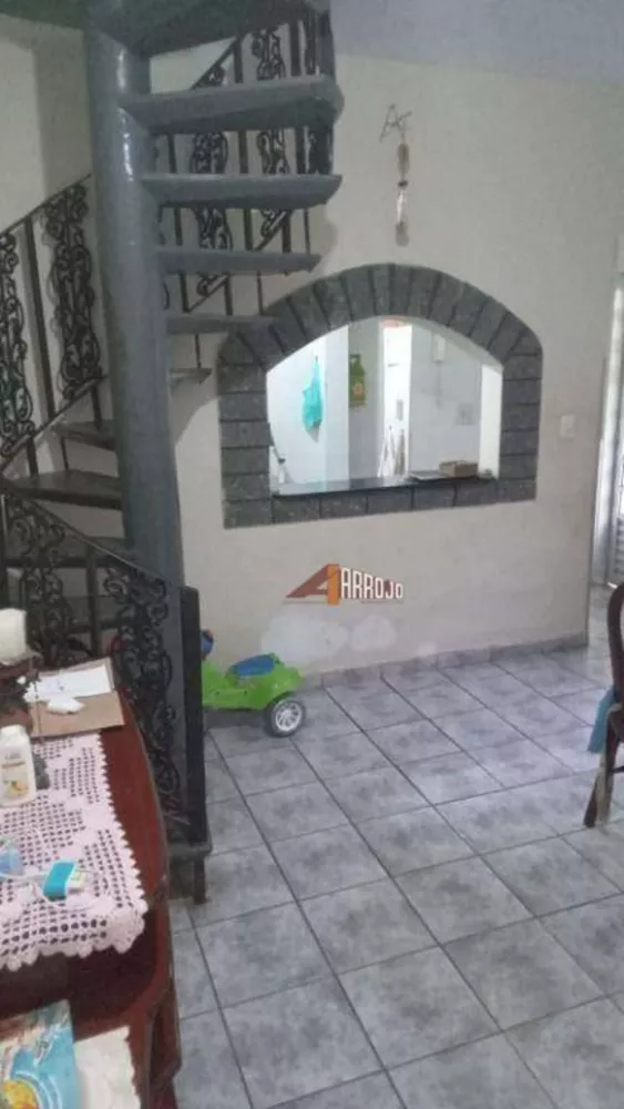 Sobrado à venda com 3 quartos, 120m² - Foto 8