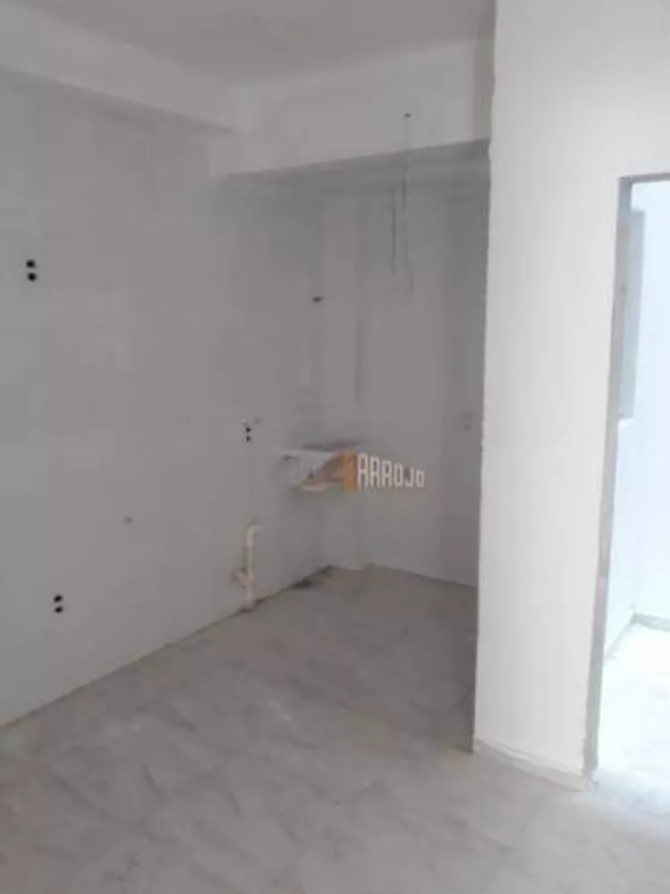 Apartamento à venda com 2 quartos, 38m² - Foto 3