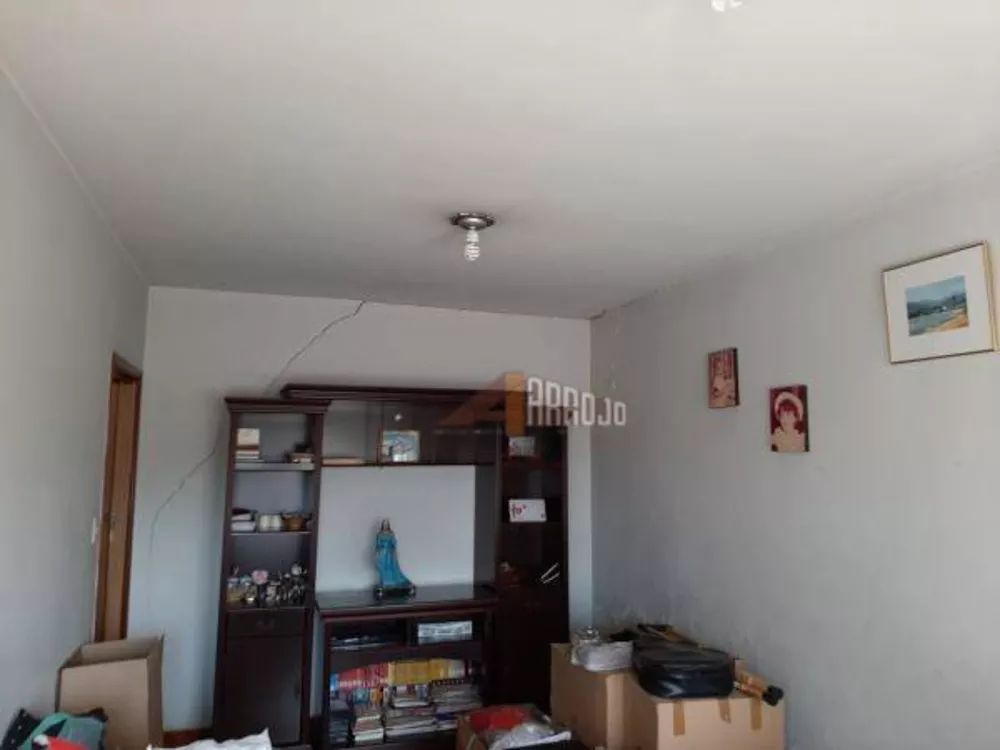 Casa à venda com 3 quartos, 142m² - Foto 2