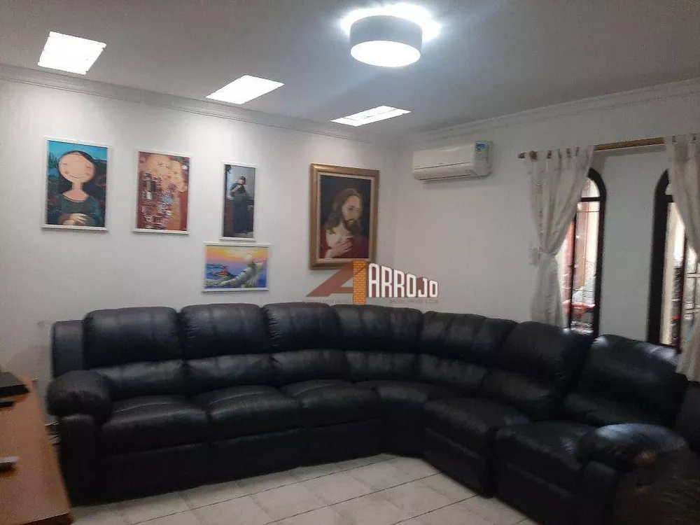 Casa à venda com 3 quartos, 200m² - Foto 1