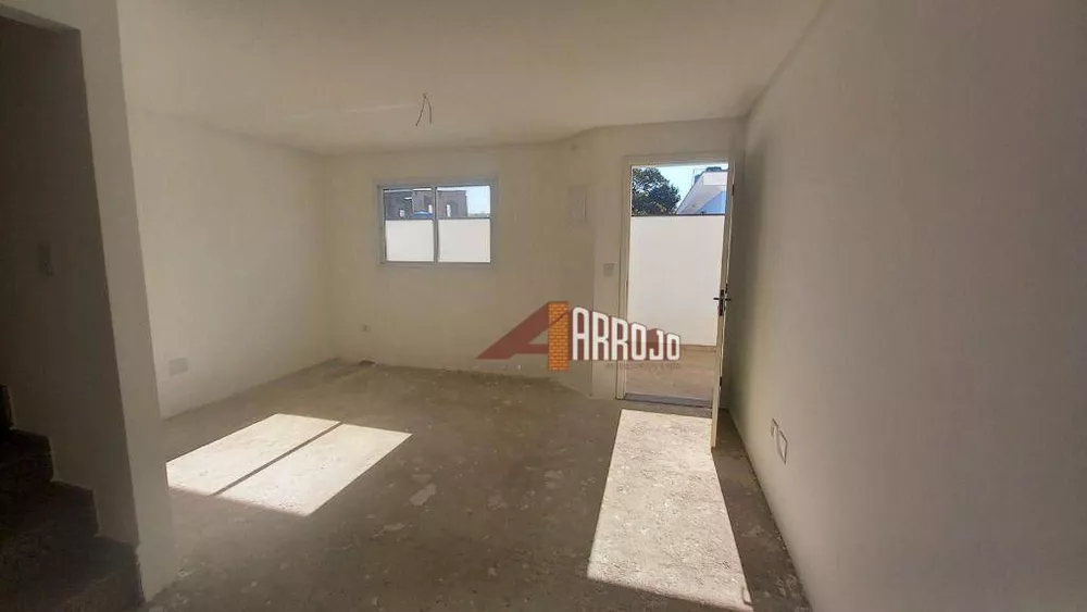 Sobrado à venda com 3 quartos, 97m² - Foto 1