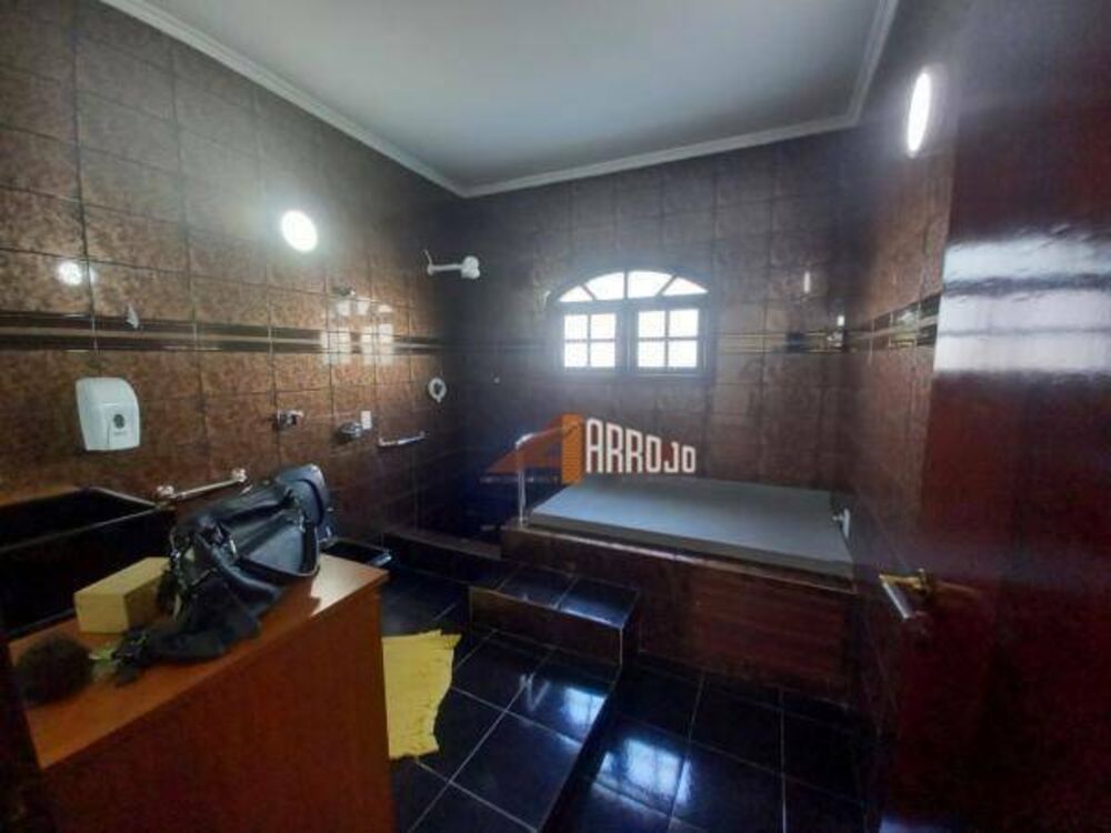 Sobrado, 4 quartos, 357 m² - Foto 1
