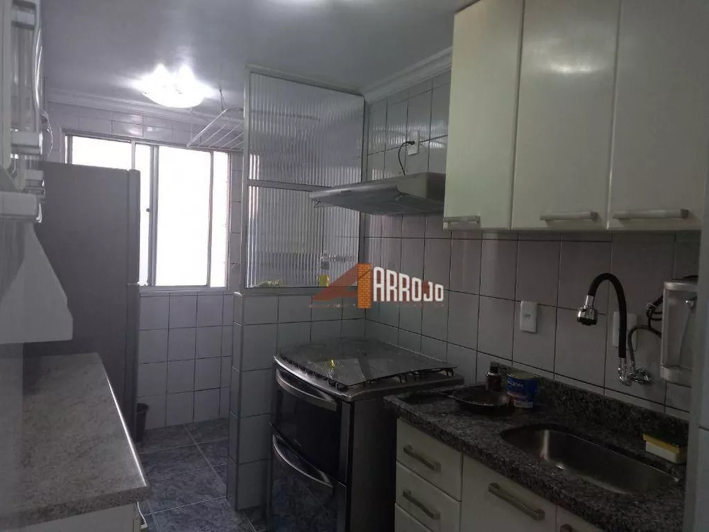 Apartamento à venda com 2 quartos, 51m² - Foto 7