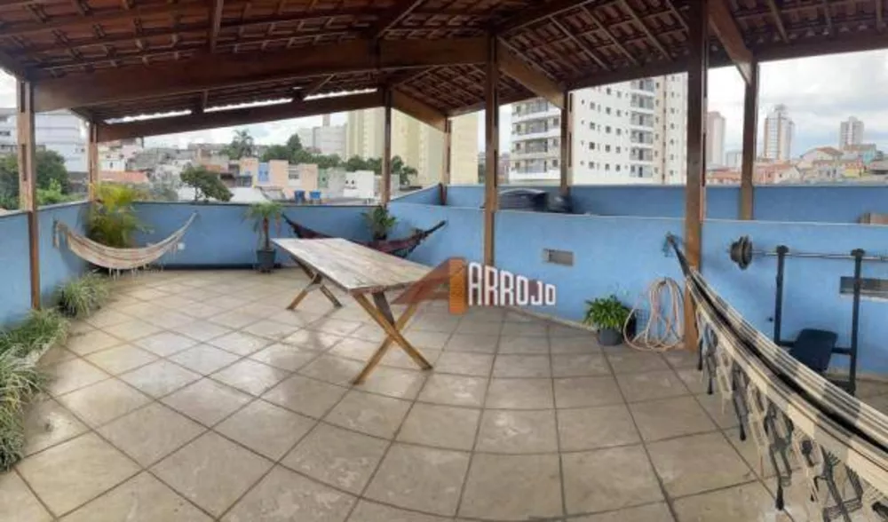 Sobrado à venda com 3 quartos, 567m² - Foto 2